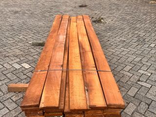 Ca. 57x Iroko Planken Fijnbezaagd, 27x155mm, Lengte 320cm